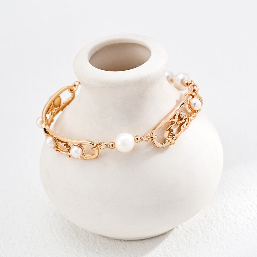 Elegant Pearl Bracelet
