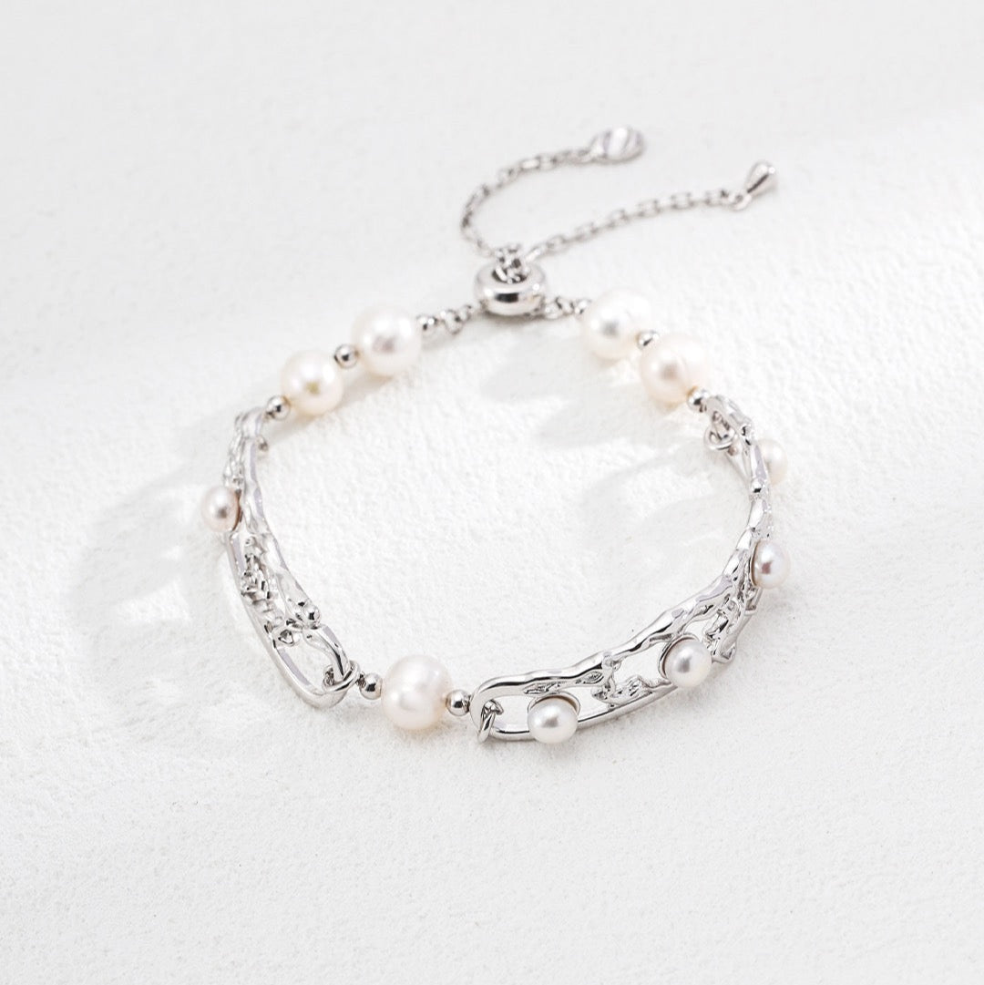 Elegant Pearl Bracelet