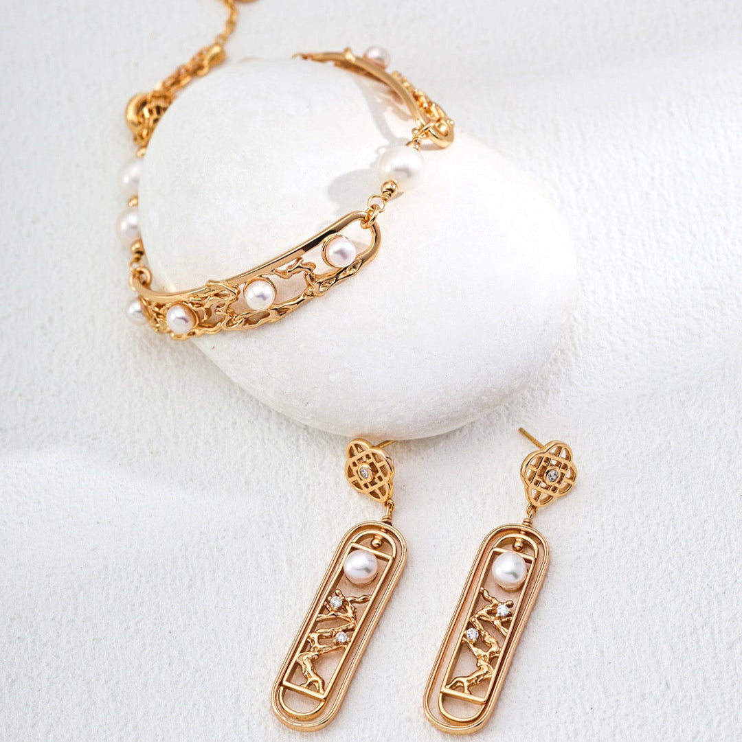 Elegant Pearl Bracelet