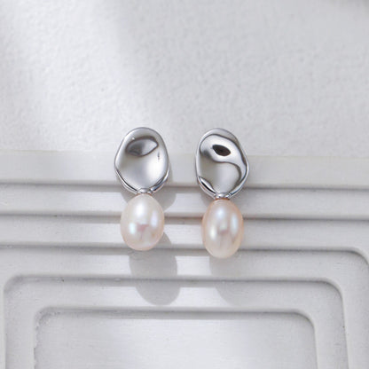 Elegant Gold Pearl Pendant Earrings