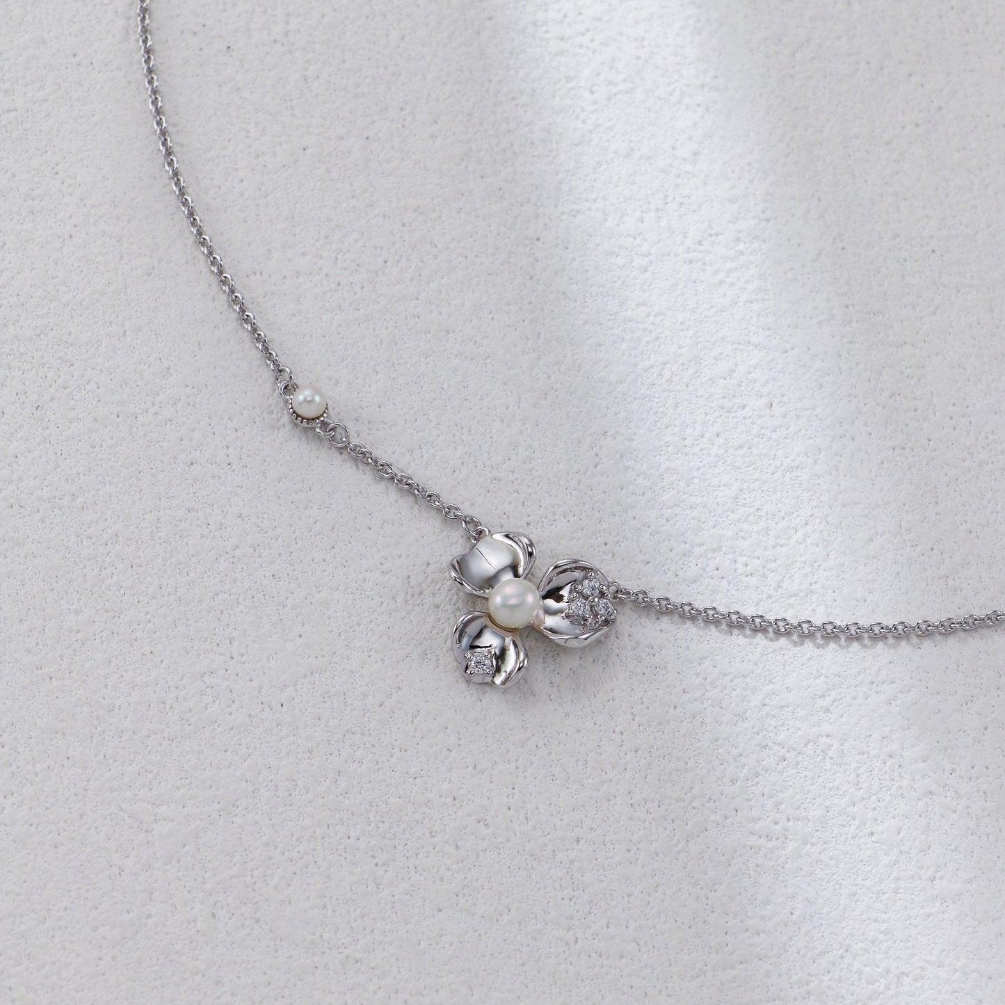 S925 Silver Petal Necklace