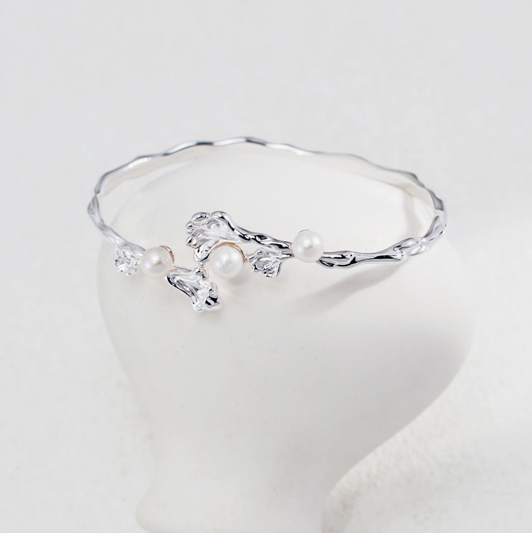 Sterling Silver Pearl Bracelet with Wave Element design Series